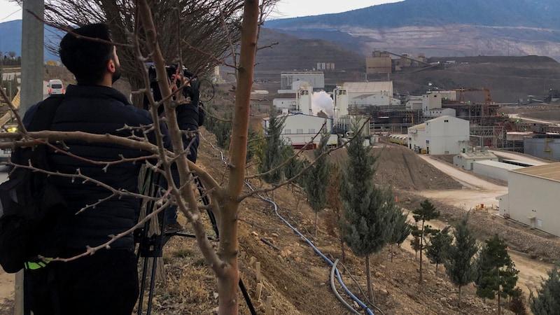 Der Erdrutsch ereignete sich in einer Mine im osttürkischen Erzincan. (Bild: AP/IHA)