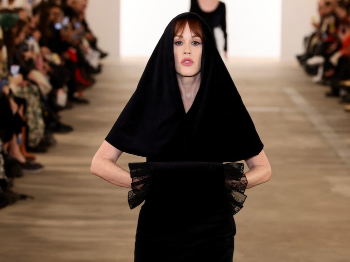 Molly Ringwald am Catwalk