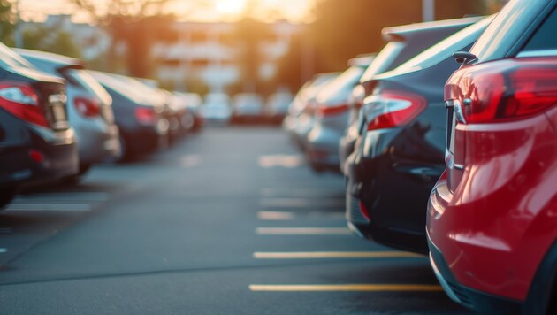 Bewegung statt Autofahren: Jede 10. Fahrt könnte in Niederösterreich auch zu Fuß oder mit dem Fahrrad absolviert werden (Bild: stock.adobe.com)