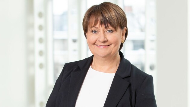 Die Kärntner Top-Managerin Herta Stockbauer verrät das Geheimnis, welcher Ausbildungsweg immer die besten Aufstiegs-Chancen ermöglicht. (Bild: www.kurasch.com)