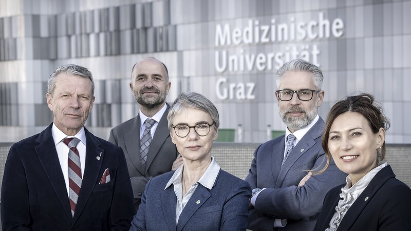 Neues Rektoratsteam: Alexander Rosenkranz, Erwin Petek, Andrea Kurz, Christian Enzinger und Manuela Groß (v. li.) (Bild: Med Uni Graz/ Lunghammer)