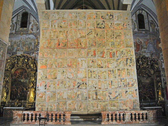 Im Gurker Dom hängt das älteste (1458) und größte Fastentuch.