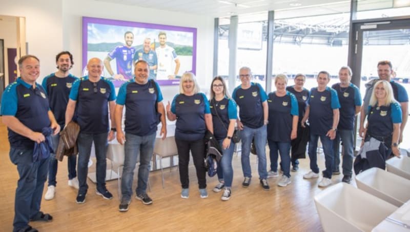 Die Mannschaft des ASKÖ Köttmannsdorf zu Besuch bei SK Austria Klagenfurt. (Bild: NZ Photo / Zangerle)