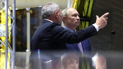 Putin machte sich im vergangenen Jahr selbst ein Bild in Sachen Weltraum- und Raketenforschung. (Bild: AFP)