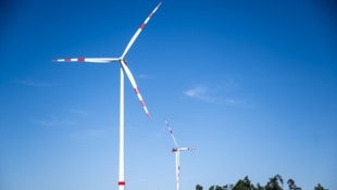 22 Windräder könnten laut Betreibern in Sandl 125.000 Haushalte mit Ökostrom versorgen. (Bild: Imre Antal)
