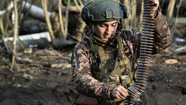 Ukraińskie siły zbrojne od miesięcy narzekają na wąskie gardła w dostawach. (Bild: AFP)