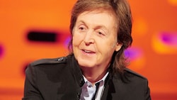 Ex-Beatle Paul McCartney sprach sich öffentlich gegen die KI-Pläne der britischen Regierung aus. (Bild: Ian West / PA / picturedesk.com)