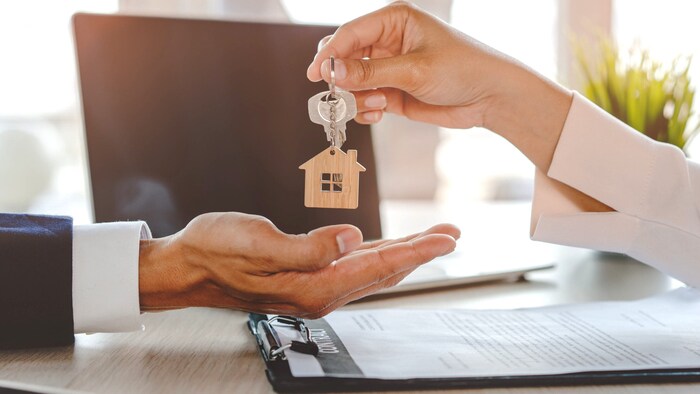 Wenn der gewerbliche Immobilienbau einbricht, wird Wohnraum noch knapper