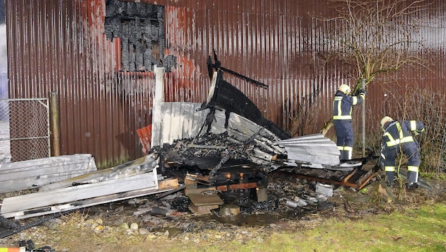 Der Hühnerstall wurde bei dem Feuer völlig zerstört. (Bild: Manfred Fesl)