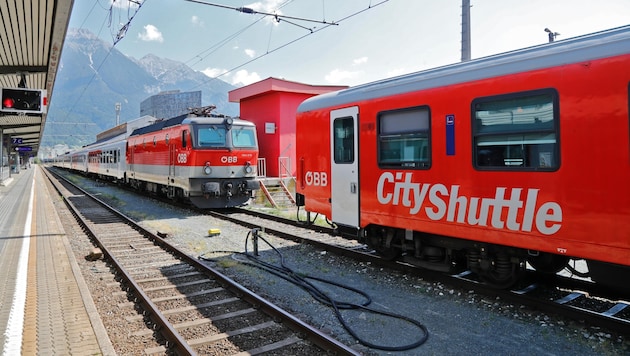 A régi CityShuttle vonatok boldog évfordulót ünnepelnek Tirolban. (Bild: Birbaumer Christof)