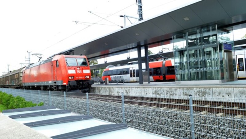 Auch heuer werden wieder mehrere Bahnhöfe in moderne Mobilitätsdrehscheiben umgebaut. (Bild: Landespressestelle Vorarlberg, A. Serra)