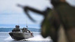 Das Boot CB90 wurde ursprünglich für die schwedische Marine entwickelt - aber auch andere Nationen vertrauen auf das schnelle, agile Gefährt. (Bild: APA/AFP/Jonathan NACKSTRAND)