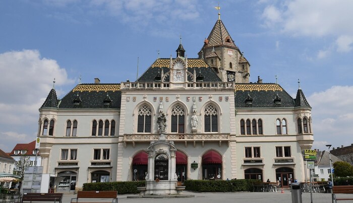 The town hall in Korneuburg is also said to have been targeted by Russian cyber criminals.
