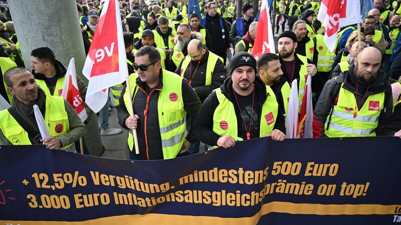 Verdi verlangt für die mehr als 20.000 Beschäftigten 12,5 Prozent mehr Geld sowie eine Inflationsausgleichsprämie von 3.000 Euro bei einer Laufzeit von einem Jahr. (Bild: AFP)