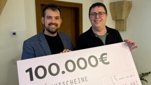 Kilian Brandstätter und sein Vize Gerhard Playl freuen sich.