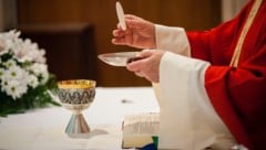 Ein Priester wurde im Waldviertel festgenommen (Symbolbild). (Bild: Tolo Balaguer stock.adobe)