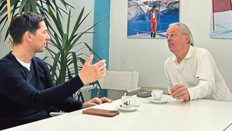 Mario Stecher im Gespräch mit „Krone“-Redakteur Georg Fraisl (Bild: Ski Austria/Markus Aichner)