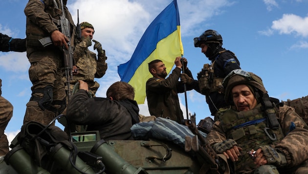 Ukraynalı askerler her gün akıl almaz şeyler yapıyor. (Bild: AFP)
