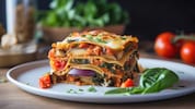 Veganer essen nicht nur Salat, auch eine vegane Lasagne schmeckt gut! (Bild: Zerbor - stock.adobe.com)