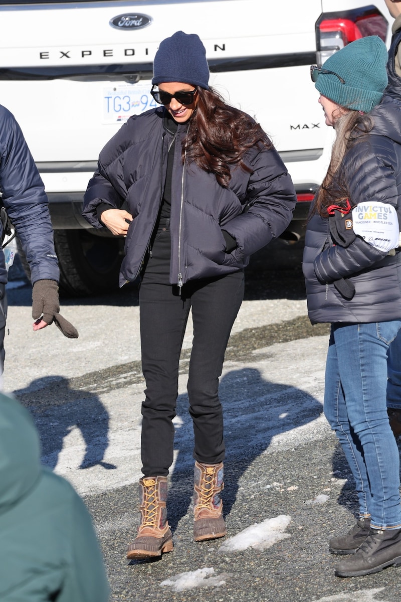 Meghan in einer Puffer-Jacket von Hermes (Bild: www.viennareport.at)