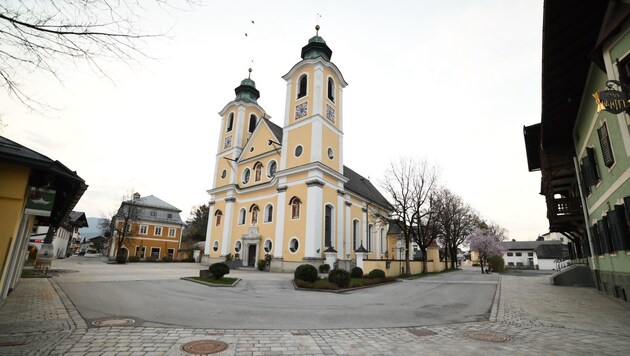In dieser Kirche in St. Johann in Tirol schlug der junge Grieche zu.