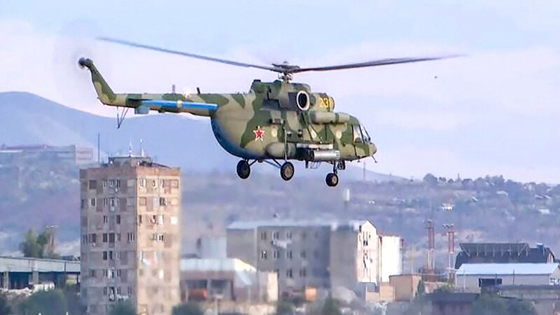 Egy orosz Mi-8-as katonai helikopter (Bild: AFP)