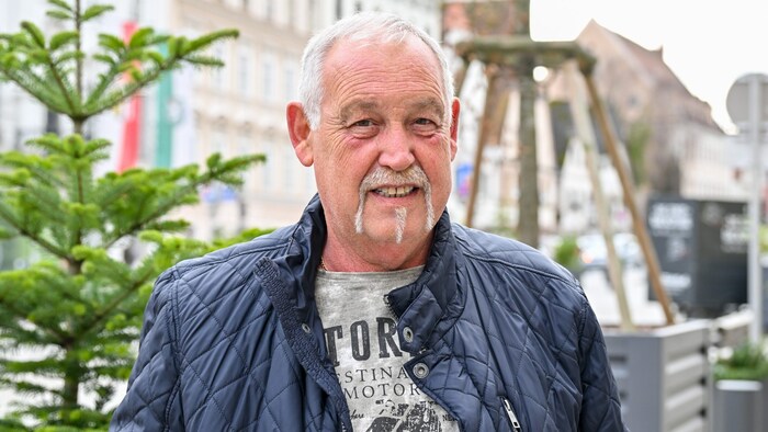 Alois Hauch (64): „Es ist traurig, wie schlecht wir finanziell dastehen. Es wird dauernd Geld für den Bau neuer Straßen ausgegeben. Da sollte eingespart werden, statt die Gebühren zu erhöhen.“ 