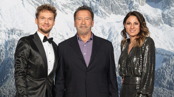 Auch Arnold Schwarzenegger genoss die Show der beiden Mentalmagier.