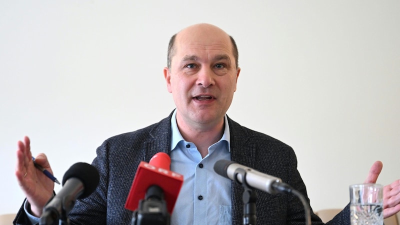 Johannes Pressl, az önkormányzati szövetség vezetője (Bild: APA/Helmut Fohringer)