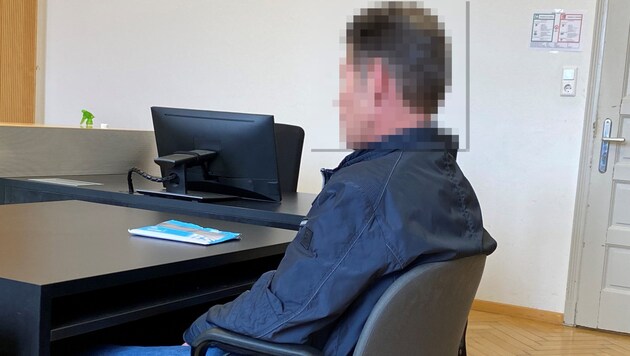 Der Angeklagte hat einer Krankenschwester mit seiner „Beharrlichkeit“ arg zugesetzt. Das Schuldbewusstsein ist überschaubar. (Bild: Chantall Dorn, Krone KREATIV)