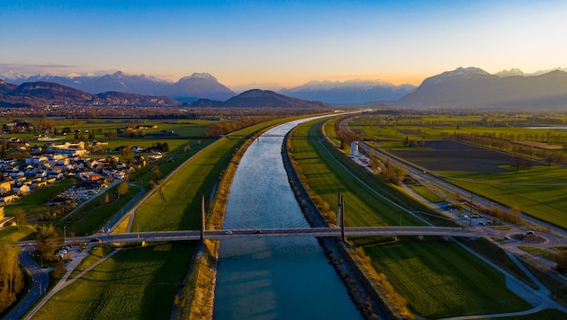 Eine neue Brücke soll Vorarlberg und die Schweiz für Radler verbinden.  (Bild: Internationale Rheinregulierung /loftmynd)