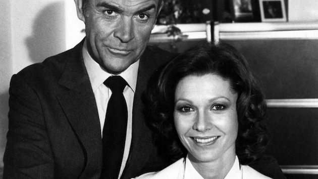 Trauer um Miss Moneypenny: Pamela Salem ist im Alter von 80 Jahren gestorben. (Bild: Ronald Grant / Mary Evans / picturedesk.com)