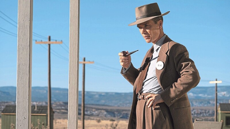 Cillian Murphy como el "padre de la bomba atómica" en "Oppenheimer" (Bild: © Universal Studios. All Rights Reserved.)