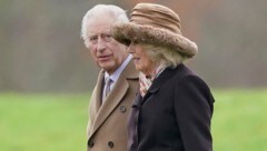 König Charles und Königin Camilla (Bild: APA/Joe Giddens/PA via AP)