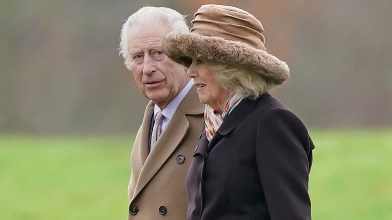 König Charles und Königin Camilla (Bild: APA/Joe Giddens/PA via AP)