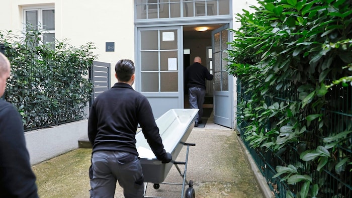 Vor der Tatwohnung in Wien-Landstraße.