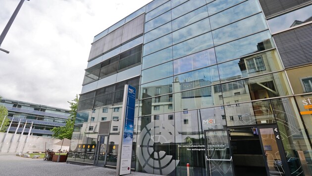 Das MCI platzt aus allen Nähten und wird aktuell in sieben zum Teil baufälligen Standorten in Innsbruck untergebracht. (Bild: Birbaumer Christof)