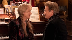 Meryl Streep und Martin Short stehen gemeinsam für „Only Murders in the Building“ vor der Kamera. Ist aus Freundschaft etwa mehr geworden? (Bild: Viennareport)