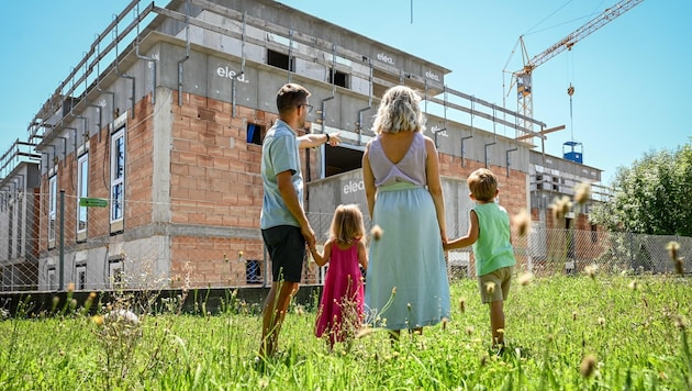 Für viele junge Familien bleibt der Traum vom eigenen Haus eine Illusion. Die hohen Kosten und Kreditregeln sorgen dafür. (Bild: Wenzel Markus)