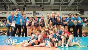 TI-Volley jubelt über den ersten Cup-Titel (Bild: GEPA pictures)