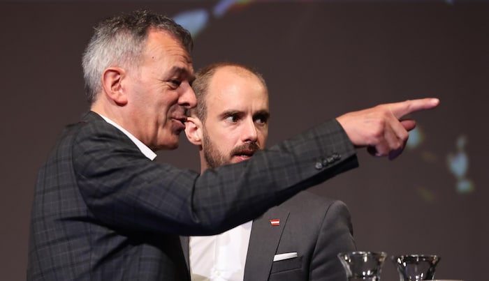 Innsbruck's mayor Willi seems to be showing challenger Tursky where his place is after the ...