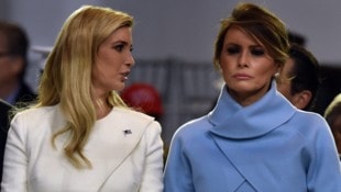 Ivanka Trump und Melania Trump sollen einander spinnefeind sein. (Bild: APA/AFP/Nicholas Kamm)