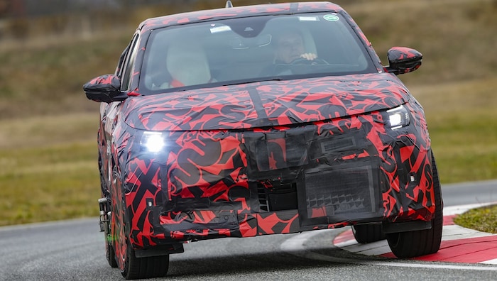 Noch getarnt: Alfa Romeo Milano