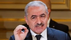 Der palästinensische Ministerpräsident Mohammed Shtayyeh gab seinen Rücktritt bekannt. (Bild: AP)