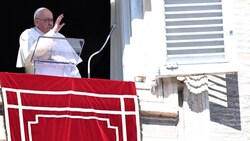 Papst Franziskus am 25. Februar beim Angelusgebet (Bild: AFP)