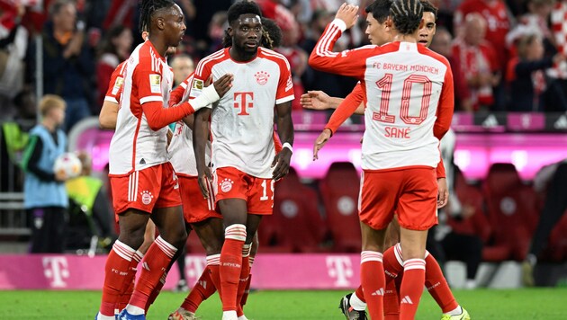 Alphonso Davies (M.) steht vor einem Wechsel zu Real Madrid. (Bild: APA/AFP/THOMAS KIENZLE)