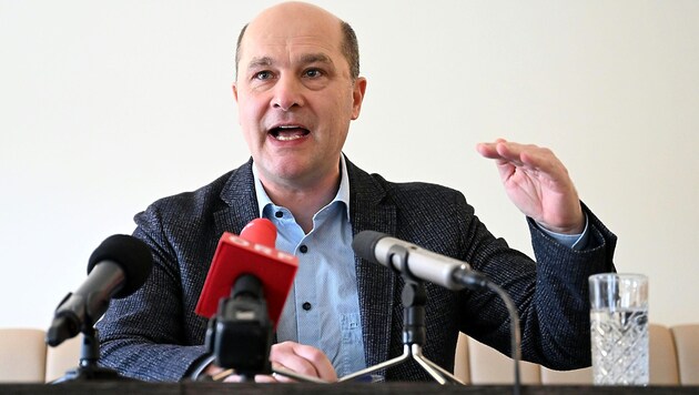 Johannes Pressl ist der neue Präsident des Österreichischen Gemeindebundes. (Bild: APA/HELMUT FOHRINGER)