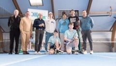Sportreferent Gerald Knauß, ESV-Obmann Gernot Prattes, Coach Stefan Rettl, Athletiktrainer Georg ...