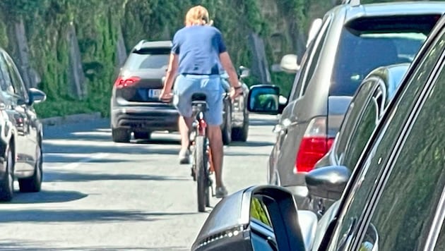 Rund um den Wörthersee gibt es an vielen Stellen keinen Radweg. (Bild: Hronek)