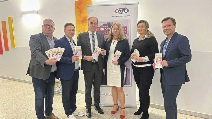 Erich Mauersics, Christoph Lipinski, Soziallandesrat Leonhard Schneemann, Martina Meister, ...